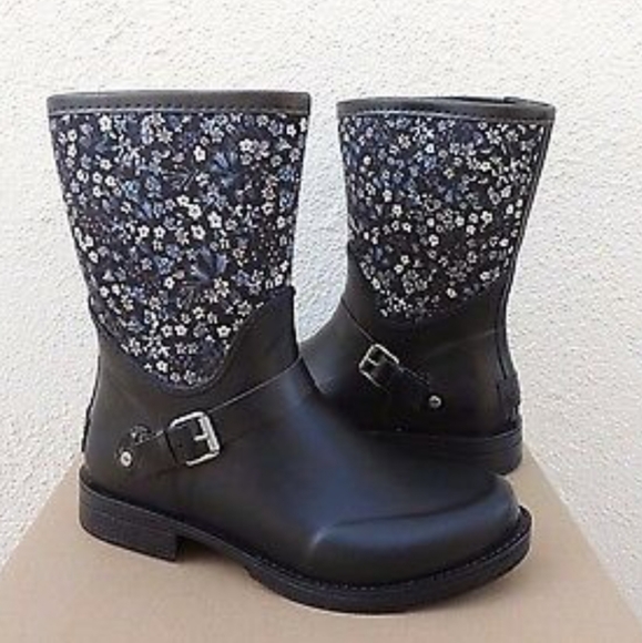 Ugg Rain Boots - Picture 7 of 8